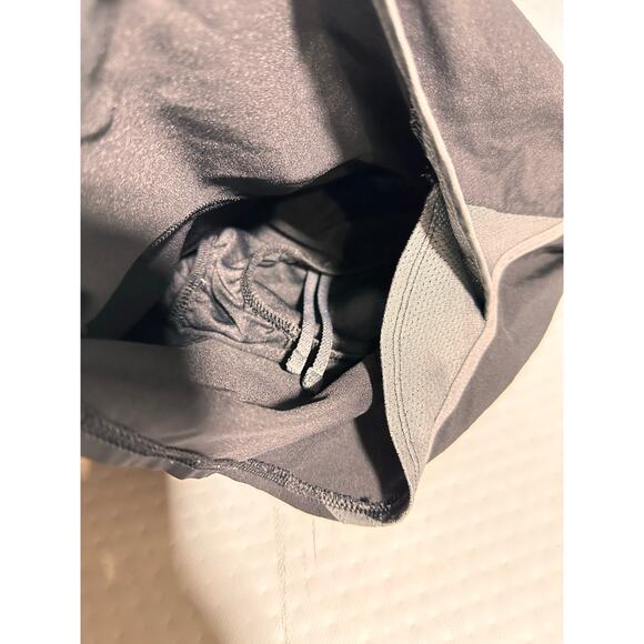 Under Armour Black Gray Loose Fit Running Athletic Shorts Activewear SM - Picture 5 of 9